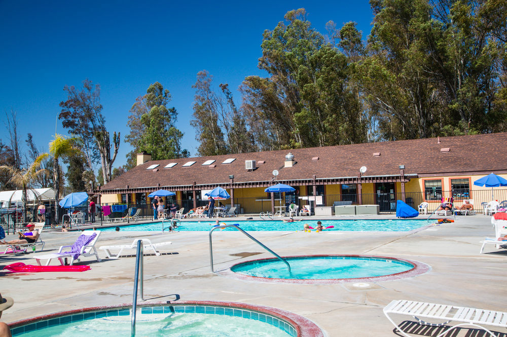 Wilderness Lakes Rv Resort Menifee Exterior photo